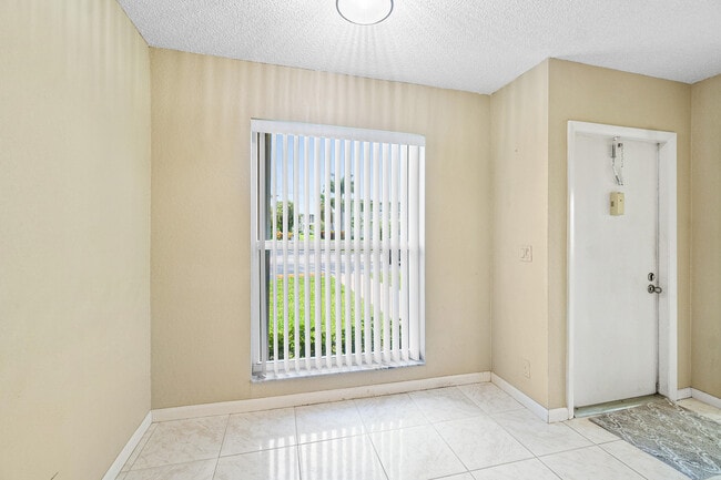 Photo - 1641 NW 19th Terrace Unit 46-a