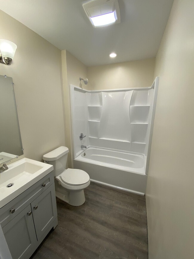 Photo - 316 Maplelawn St SE