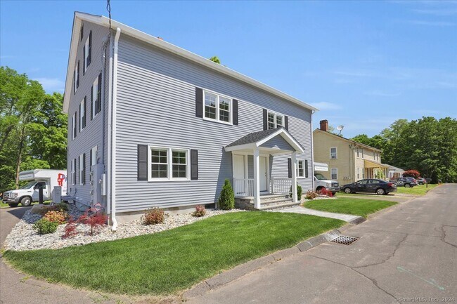 Photo - 74 Tunxis St