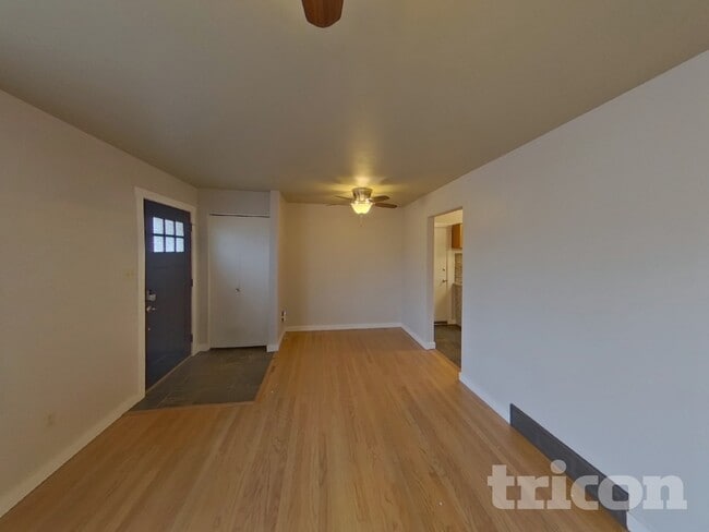 Photo - 1915 Berkshire Ln