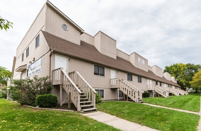 Photo - 809 Edgebrook Dr