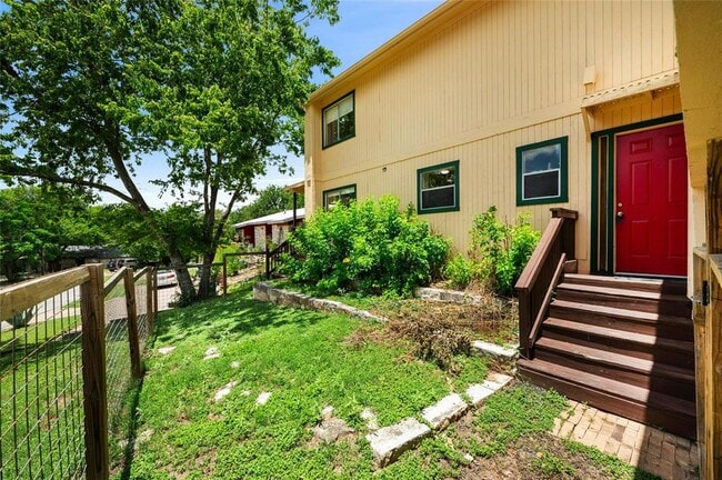 2316 Montclaire St