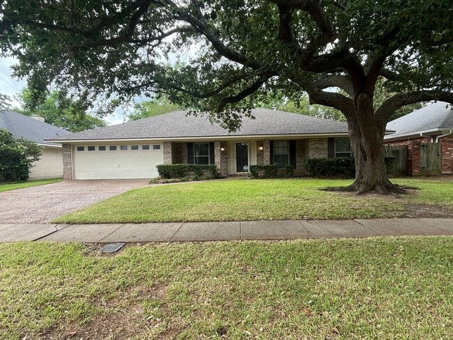 Building Photo - 617 Turtle Creek Dr