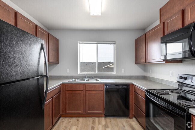 3BR, 2BA - 1,286SF