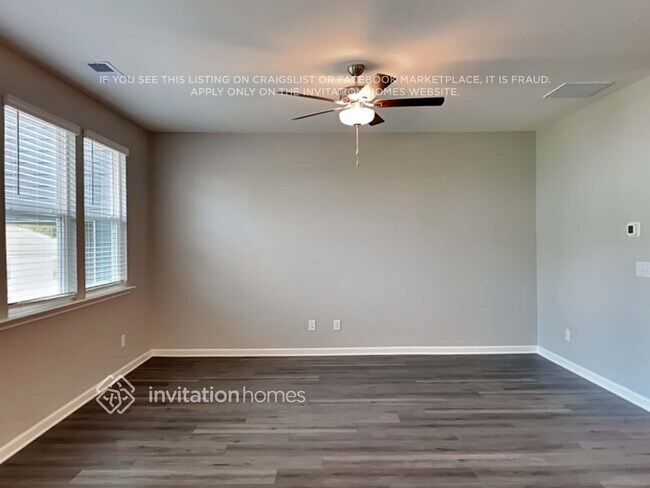 Photo - 198 Webster Cir