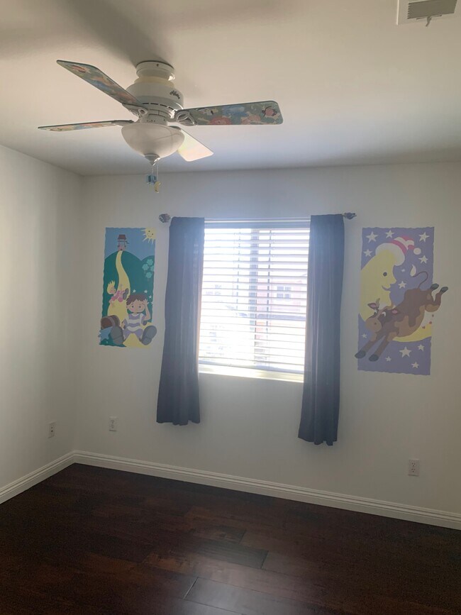 Photo - 2568 S Rochelle Ave