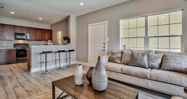 Photo - 13609 Pinnacle Cir W Unit Apt 1102