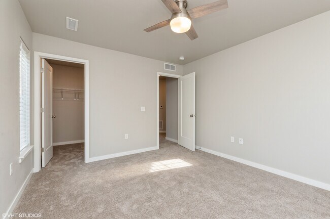 Photo - Villas at The Hub | Modern 3 Bedroom Townh...