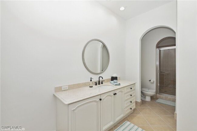 Building Photo - 6501 Crown Colony Pl Unit 4-201