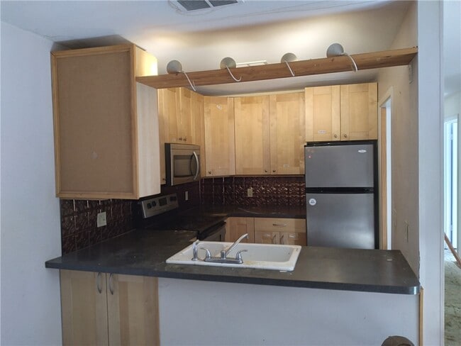 Building Photo - 220 Elm St Unit 503 Rental