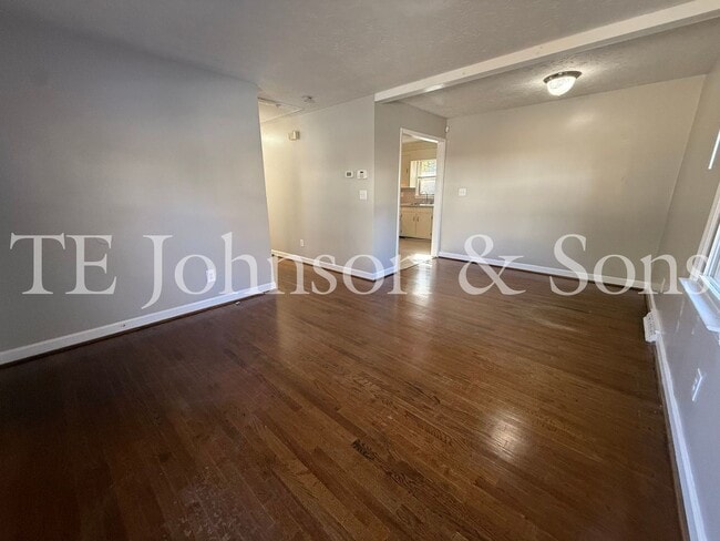Photo - Cozy Single-Story Duplex Living on Raeford Ave