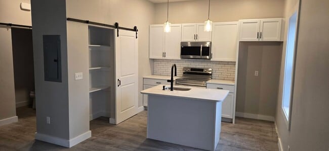 Photo - 222 Montaup St Unit B