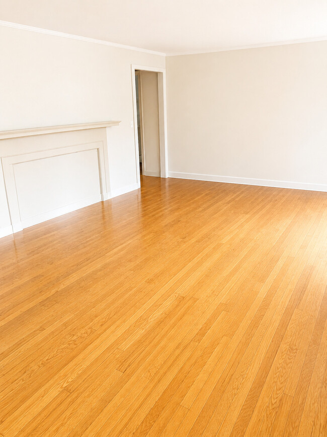 Photo - 1540 Packard St Unidad room