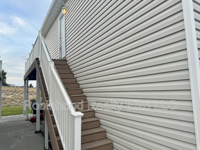 Photo - 335 Spring Creek Pkwy Unidad B