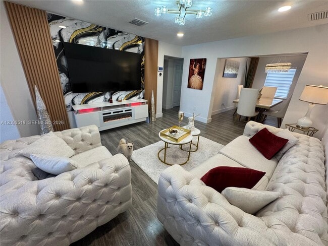 Photo - 427 NW 19th Ave