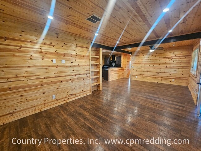 13477 Oak Run Rd