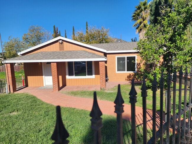 Photo - 7665 Machrea St