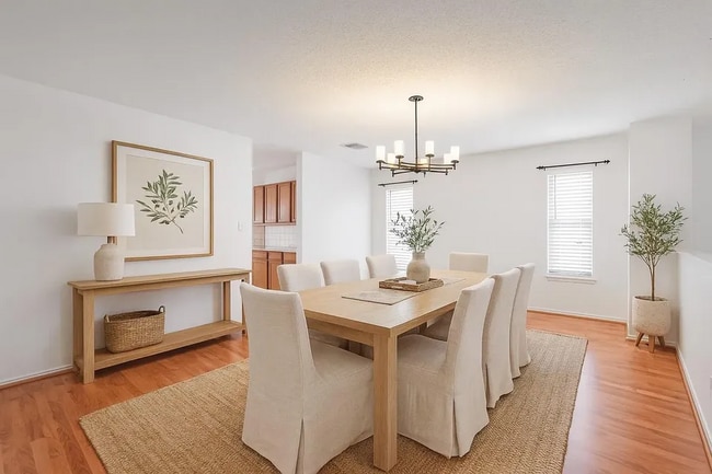 Photo - 2105 Zeppelin Dr