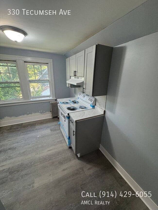 Building Photo - 330 Tecumseh Ave Rental