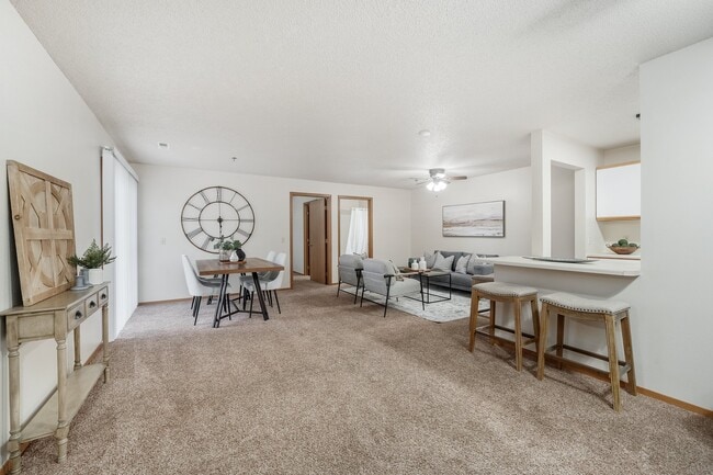 Building Photo - Bennington Hill Apartments