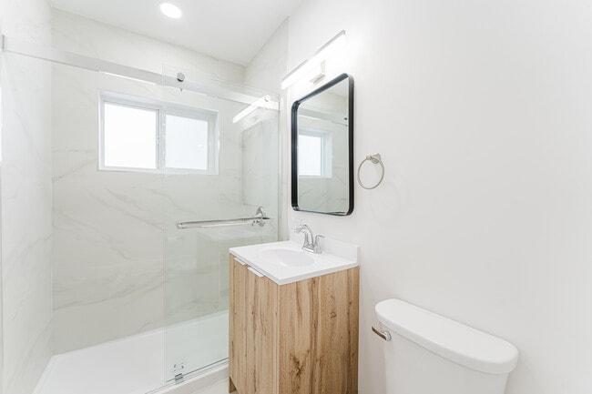 Photo - 1020 SW 74th Ave