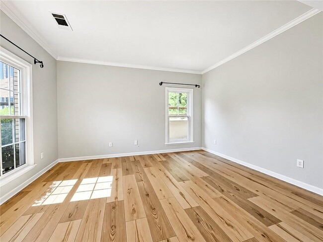 Photo - 380 Belmont Chase Ct