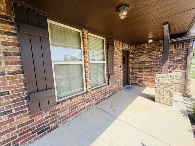 Photo - 18224 Bridlington Dr