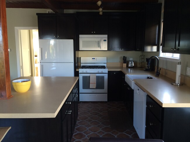 Recently remodeled kitchen - 1219 17th St Unit Upper