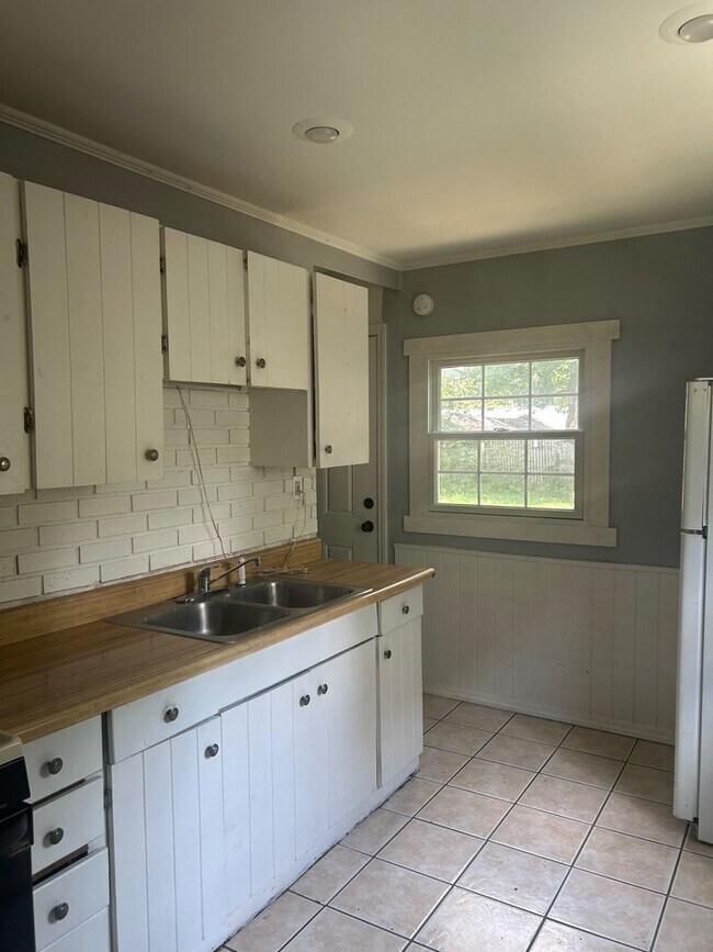 Photo - Charming 2-Bedroom Property in Prime Location