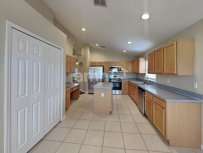 Photo - 1072 Bluegrass Dr