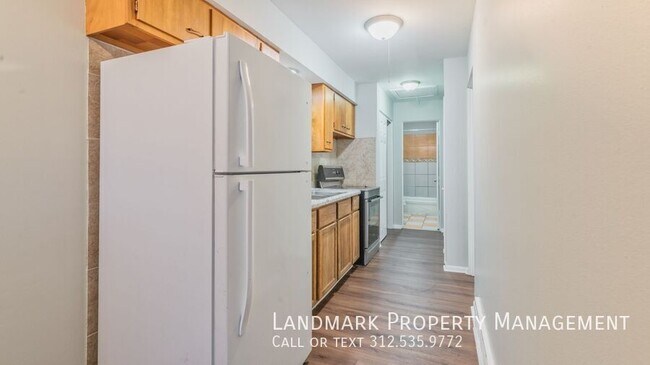 Photo - 440 W Division St