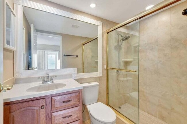 Photo - 643 Brittany Ct