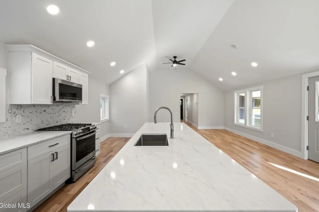 Photo - 656 Locust Grove Rd