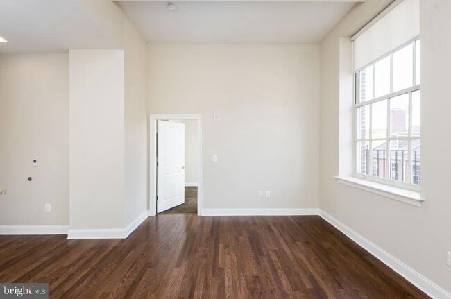 Photo - 312 Walnut St Unit 208