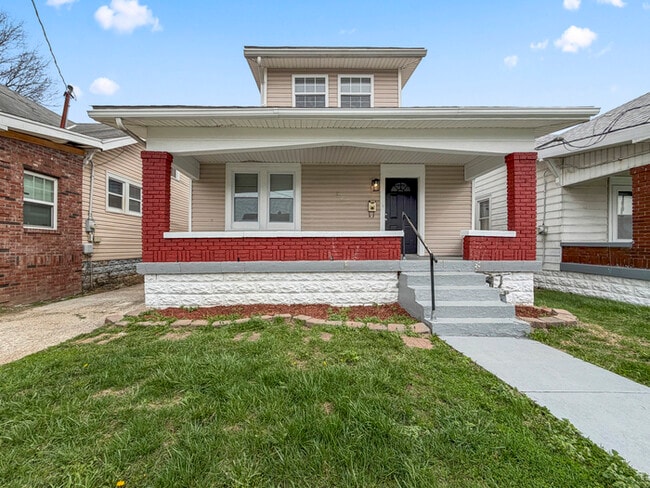 Photo - 823 S 38th St