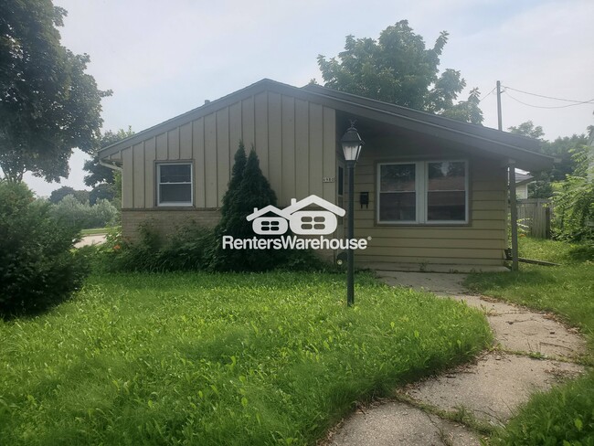 Building Photo - 6980 N 41st St Rental