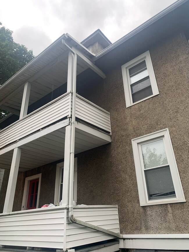 Photo - 176 Whiting Ln Unit Large and beautiful apartment-heat included