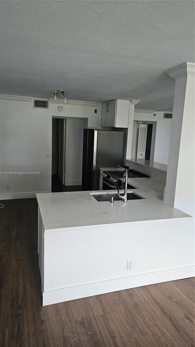 Photo - 105 Lake Emerald Dr Unit 311