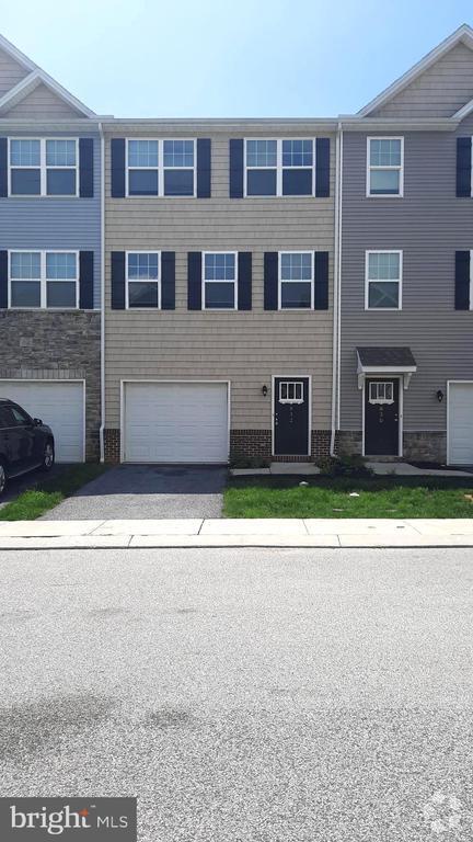 Building Photo - 832 Admiral's Quay Dr Rental