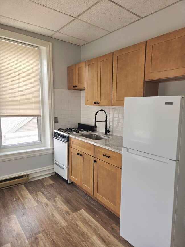 Building Photo - 962 Hamilton St Unit 3