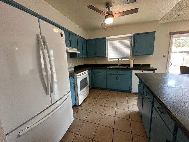 Photo - 4352 W 18th St