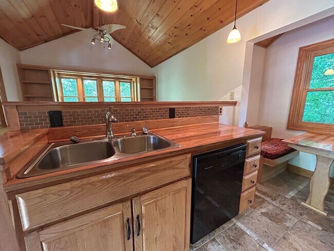 Photo - East AVL - Beautiful Zen Garden Apt with Sauna!