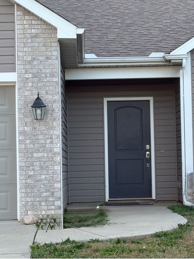Photo - Blackthorne Community...3 Bedroom 2 Bath