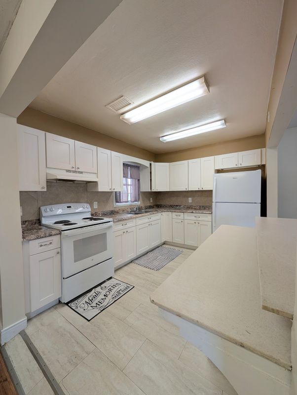 Photo - 1200 Kaley Ave