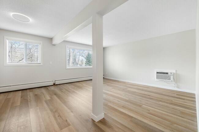 Photo - 2151 Hamilton St Unit 16