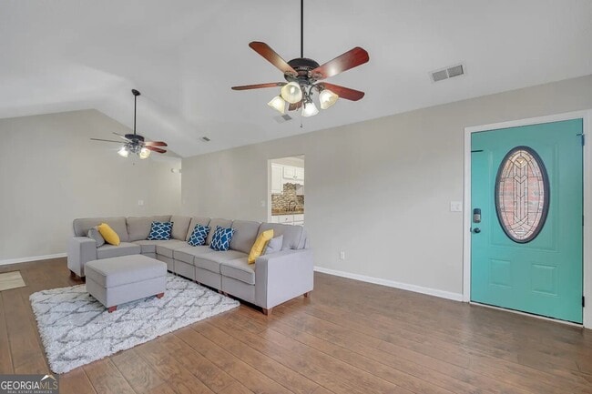 Photo - 1474 Bengay Way