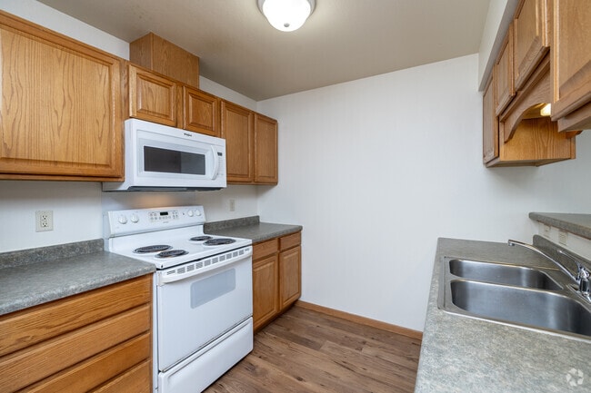 2BR, 1BA - 1,041SF - Kitchen