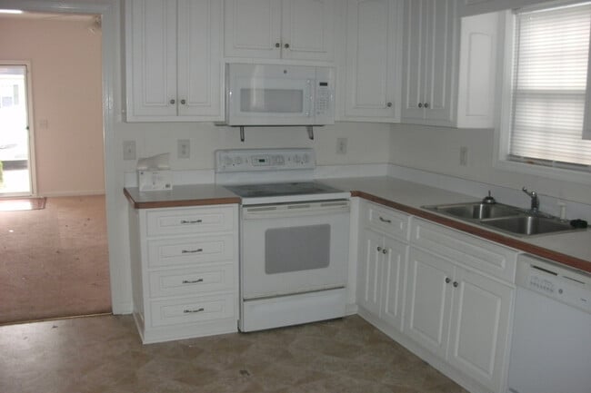 Photo - 1230 Stoneridge Ln