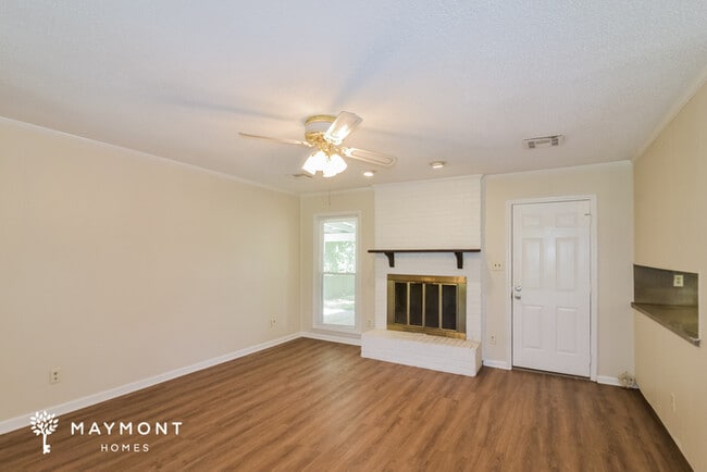 Photo - 1324 Hillman St