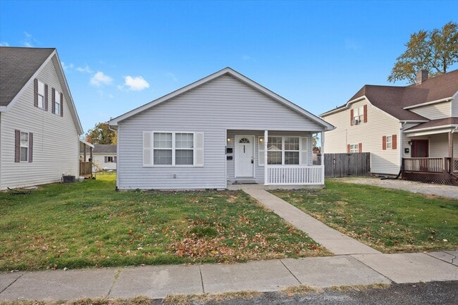 Building Photo - 503 N Combs Ave Unit 505